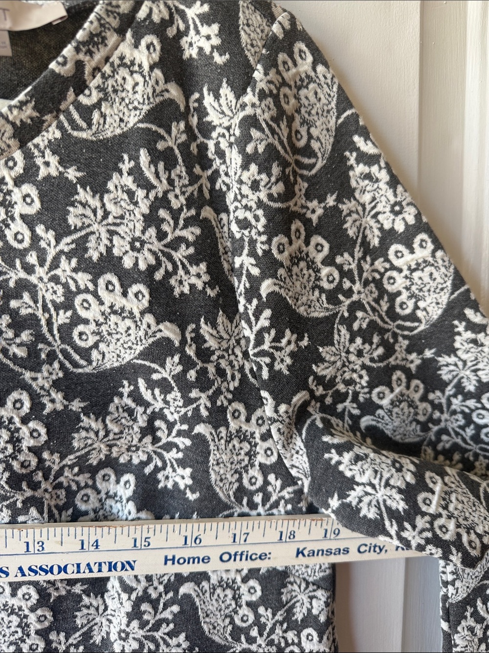 Loft Gray & White Floral Jacquard Tunic - Picture 7 of 10